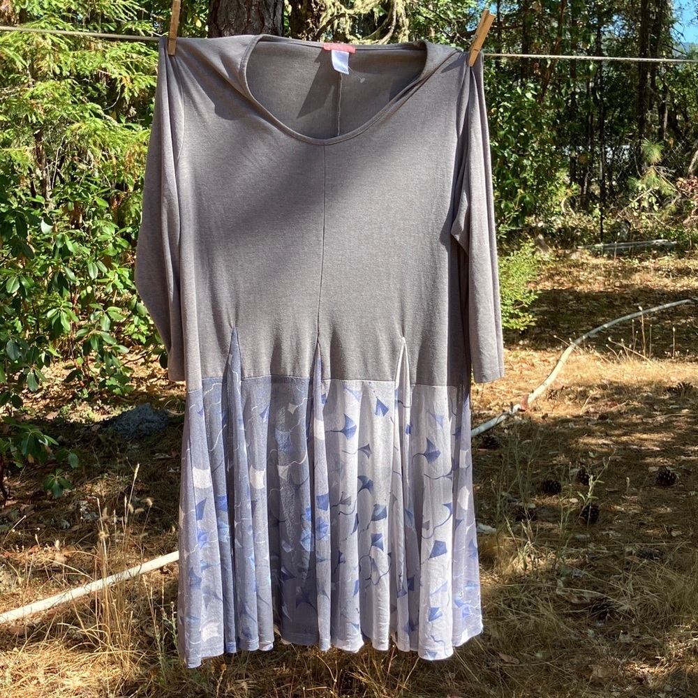 Simply Aster by Firmiana t shirt dress with semi sheer skirt stingrays 18-20